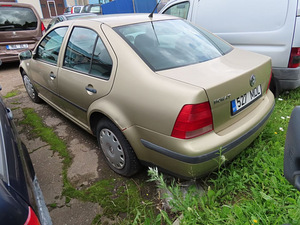 VW Bora 1.4 55kw, Bensiin (3 foto / 4)