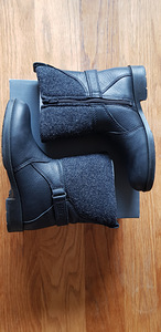 Ecco mustad talvesaapad, 33 (1 foto / 3)
