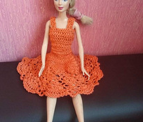 Heegeldatud barbie kleit