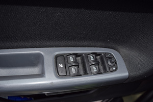 Volvo S40 фейслифтинг (4 фото из 11)