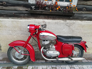 JAWA 250 (1 foto / 2)