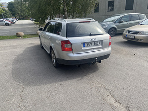 Audi A4 B6 2.5tdi 132kw 6manu quattro (4 foto / 6)