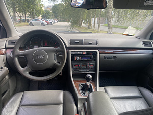 Audi A4 B6 2.5tdi 132kw 6manu quattro (5 foto / 6)