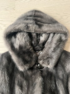 EST: Naaritsakasukas Kopenhagen Fur (Burgundy Quality) (4 foto / 9)