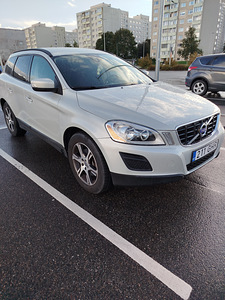 Volvo xc60 2012 d3 (2 foto / 7)