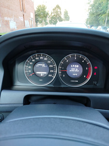 Volvo xc60 2012 d3 (5 foto / 7)