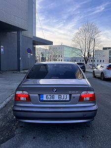 BMW 523i ÜV 10.24 (4 foto / 9)