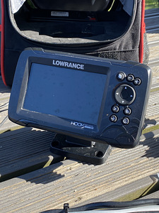 Lowrance Hook Reveal 5 + Lisad (2 foto / 7)