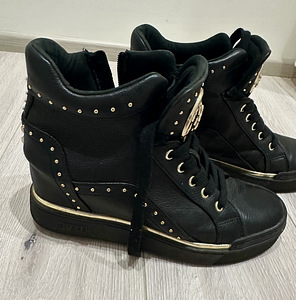 Сапожки guess (2 фото из 3)