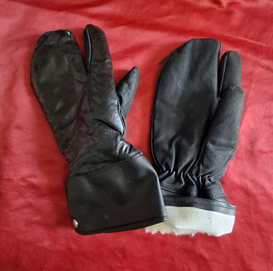 Nahast töökindad mustad, punased sinised (3 foto / 8)