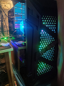 Gaming PC | i7-10700KF | RTX 3060 Ti | 16GB RAM | 1 TB SSD (3 foto / 10)