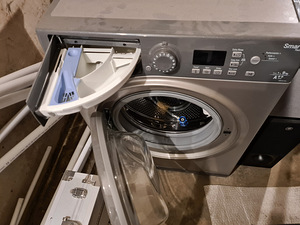 1 - 9 kg pesumasin Hotpoint WMFUG942G UK Hall halli värvi (2 foto / 2)