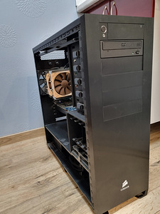 Mänguarvuti mahuka soliidse korpusega, nagu uus, 2.4 TB SSD (2 foto / 9)
