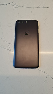 OnePlus 5 (A5000) 64 ГБ (3 фото из 4)