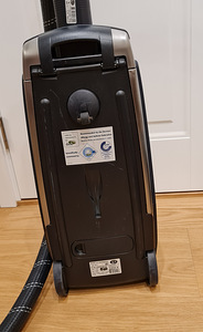 Пылесос LUX Intelligence AP11 (2 фото из 6)