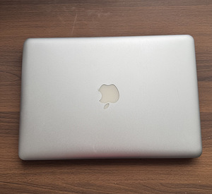 MacBook Pro 13-inch Late 2011 (2 foto / 4)
