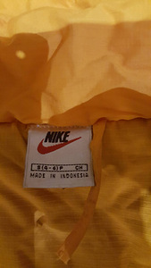 Куртка Nike в стиле ретро (3 фото из 4)