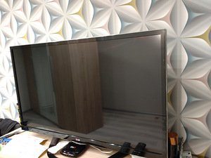 Телевизор LG (1 фото из 2)