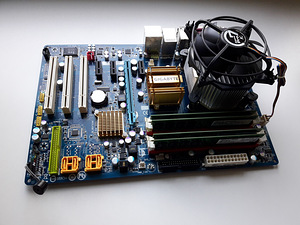 Gigabyte P35-DS3L+ Intel Core 2 Duo 8400+8gb ram