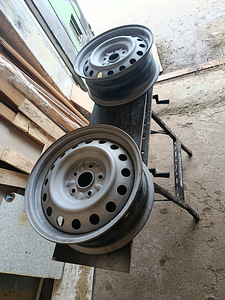 Диски Toyota 16 дюймов (3 фото из 4)