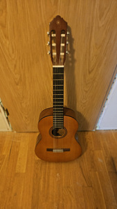 ПРОДАЕТСЯ ГИТАРА YAMAHA CGS102A (1 фото из 2)