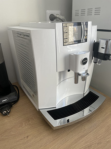 Jura E8 Piano White (EB) (2 foto / 3)