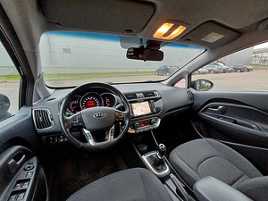 Kia Rio UB 1.4 80kW (5 foto / 9)