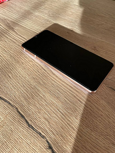 Samsung Galaxy S21 5G 256GB (3 foto / 9)