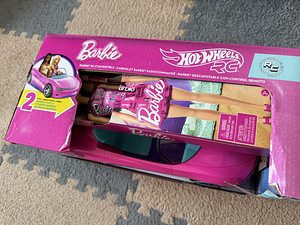HOT WHEELS BARBIE kaugjuhtimispuldiga kabriolett auto +nukk (4 foto / 8)