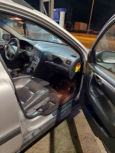 Volvo V70 (5 фото из 14)