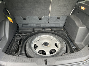 Ford Escape (SUV) (13 foto / 13)