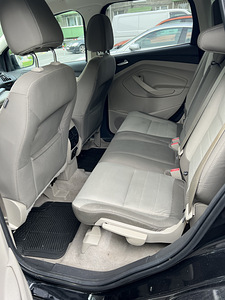 Ford Escape (SUV) (7 foto / 13)