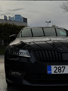 Skoda Superb Laurin & Klement 2.0 TDI 4x4 DSG (4 foto / 15)