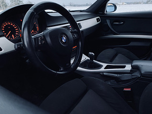 BMW 320 M Package 2.0d 120kW (10 фото из 14)