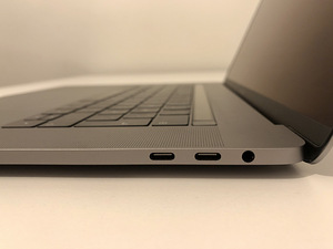 MacBook Pro 15 2018, 1TB, Radeon Pro 560X! (6 foto / 9)