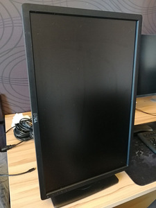 Dell UltraSharp U2412M (5 foto / 9)