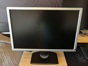 Dell UltraSharp U2412M (7 foto / 9)