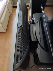 Телевизор Sony 32" (2 фото из 3)