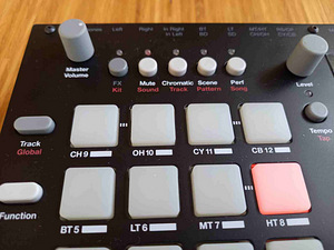 Elektron analog rytm mk1 (4 foto / 9)