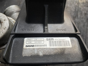 Saab 9-3 2.0T varuosad (6 foto / 7)
