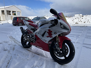 Yamaha R1 110kw (1 foto / 4)