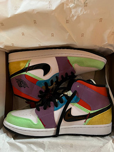 WMNS AIR JORDAN 1 MID SE 'LIGHTBULB' (2 foto / 5)