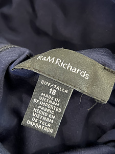 Kleit L-XXL (4 foto / 4)