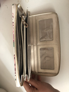Кошелёк Guess (2 фото из 3)