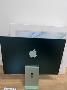 Apple iMac 24'' 2021 + Apple Magic Keyboard with Touch ID (3 foto / 5)