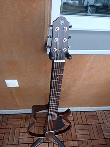 Электроакустическая гитара Yamaha SLG200S