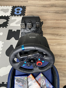 Playseat + roolikomplekt + mängud (2 foto / 3)