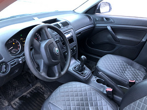 Skoda Octavia Manuaal 1,2l 77kw bens.2010a. (10 foto / 12)