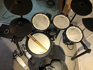 Roland TD-17 V-Drums komplekt koos lisadega. (2 foto / 7)
