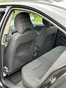 Volvo S60 2001 (9 foto / 13)